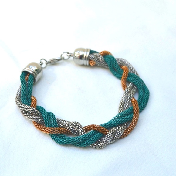 Twisted Metal Bracelet - Picture 1 of 2